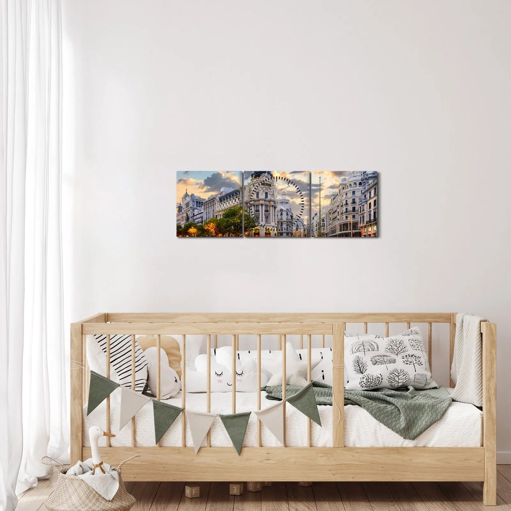 Obraz - Calle Gran Vía, Madryt, Hiszpania (z zegarem) (90x30 cm)