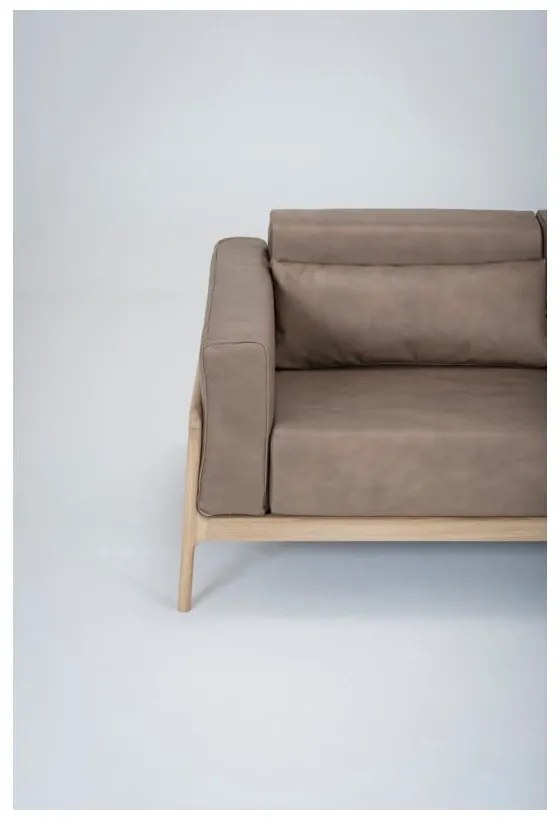 Jasnobrązowa sofa z bawolej skóry z konstrukcją z litego drewna dębowego Gazzda Fawn, 180 cm