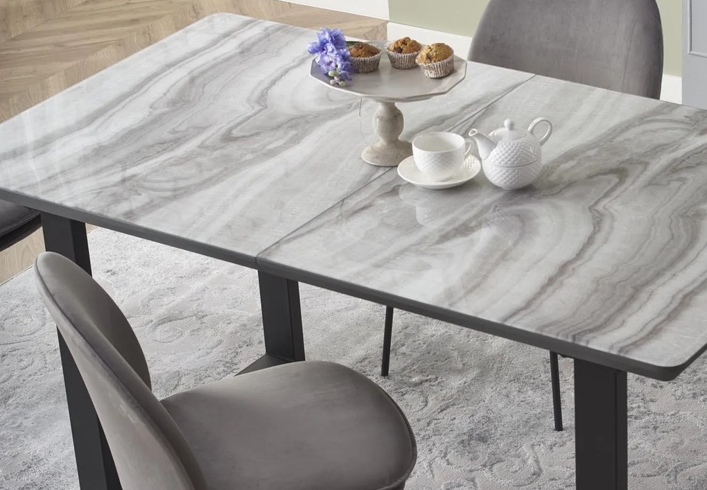 Rozkładany stół w stylu industrialnym Marley w optyce marmuru