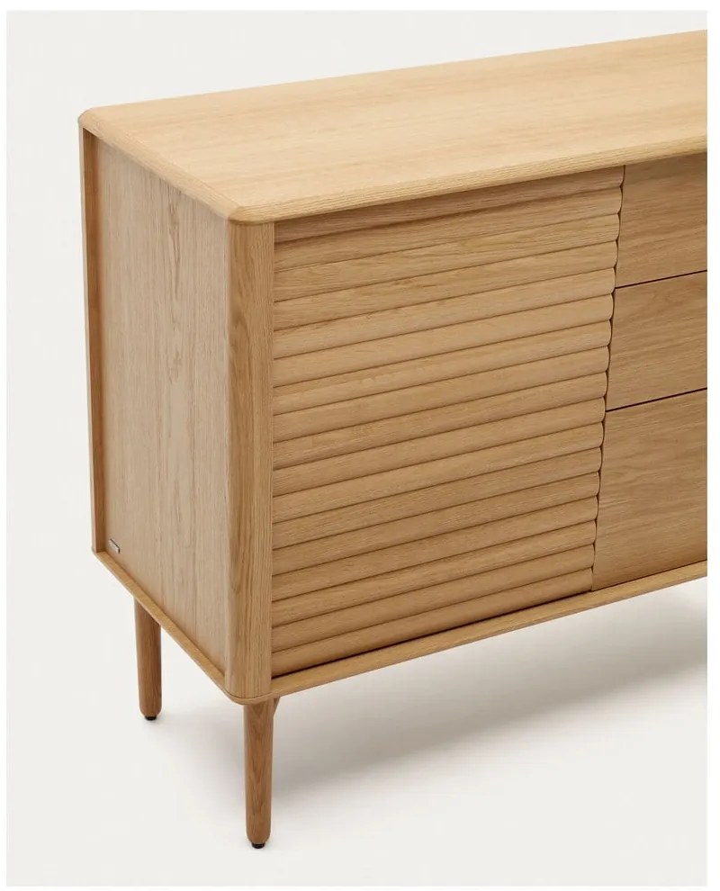 Niska komoda w dekorze dębu 105x86 cm Lenon – Kave Home