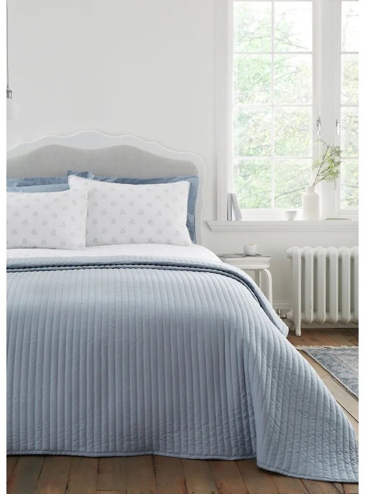 Niebieska narzuta pikowana 230x220 cm Quilted Lines – Bianca