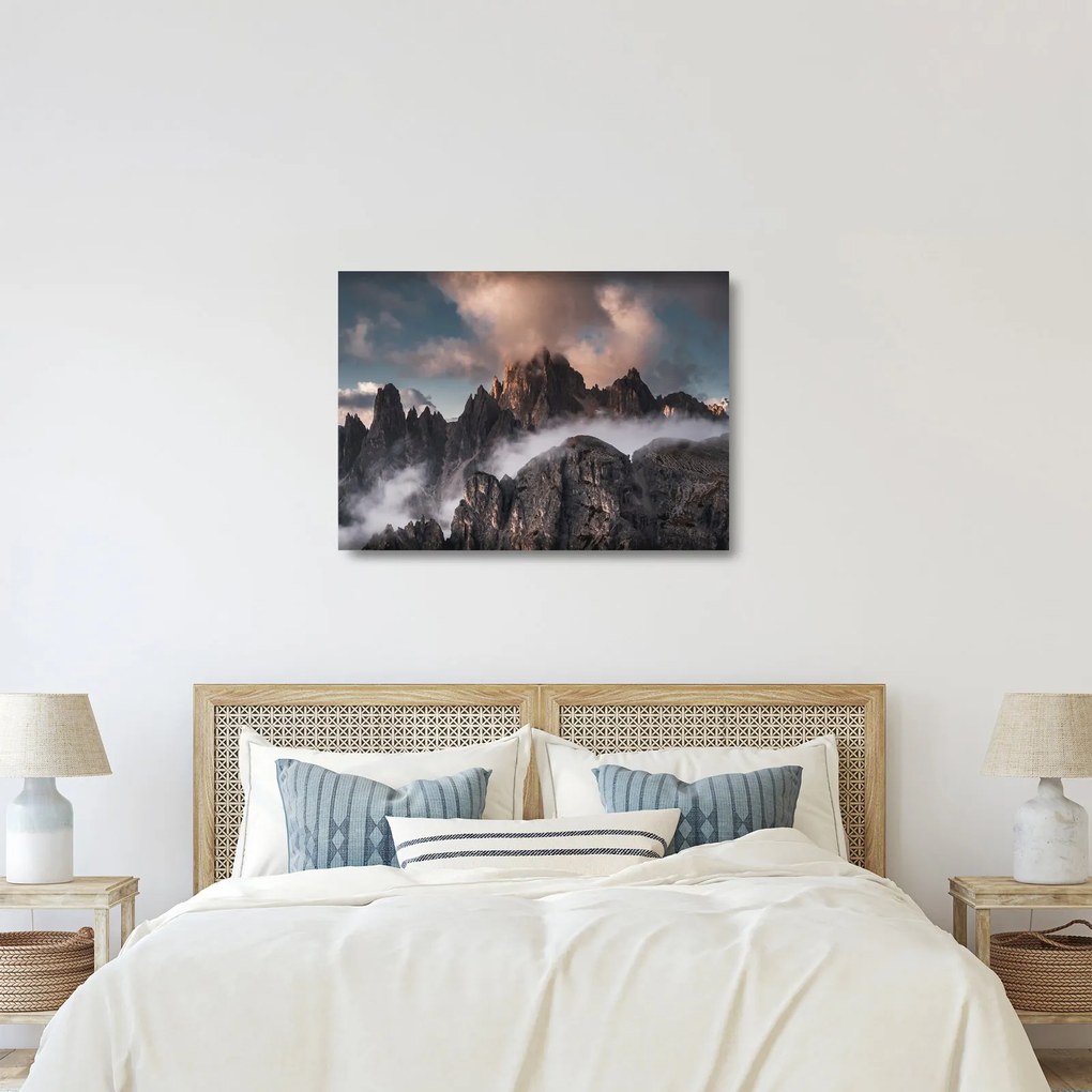 Obraz na szkle - Włoskie Dolomity ukryte we mgle (70x50 cm)