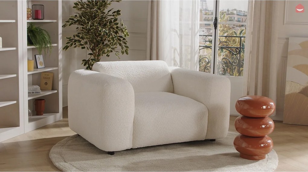 Fotel z białej bukli - POGNI marki Maison Céphy