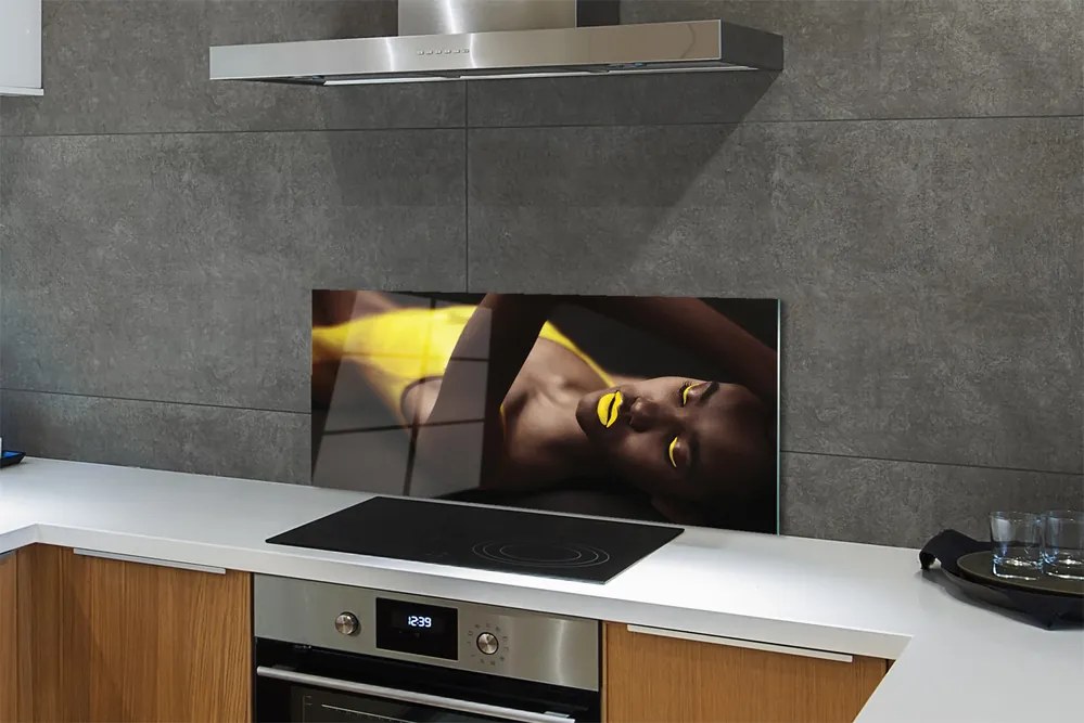 Szklany Panel Kobieta z Żółtymi Ustami