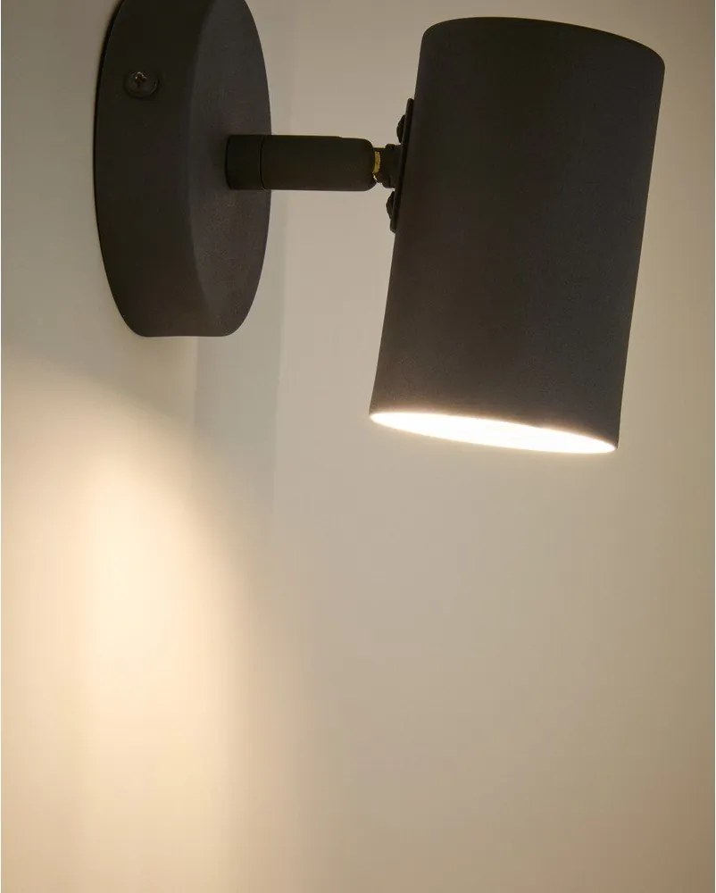 Czarny metalowy kinkiet Manie – Kave Home