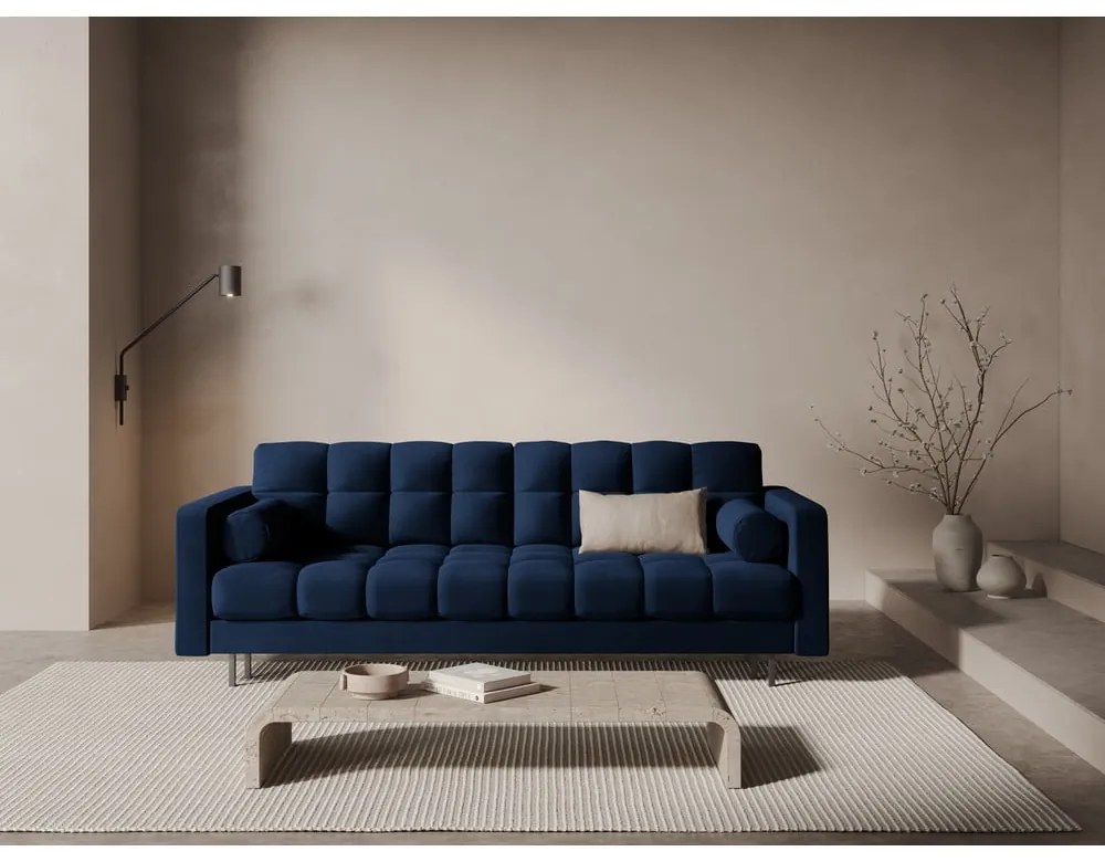Ciemnoniebieska aksamitna rozkładana sofa ze schowkiem 222 cm Bali – Cosmopolitan Design