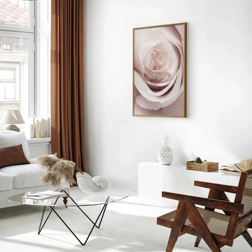 Plakat Porcelanowa róża 40x60 cm z ramą złotą bez marginesu ARTGEIST B