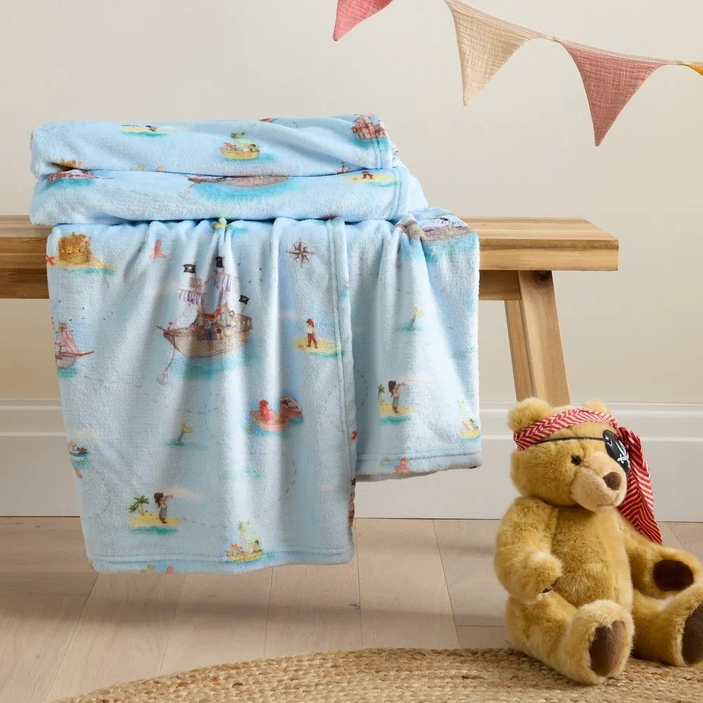 Niebieski koc dziecięcy z mikropluszu 150x200 cm Pirates – Belle &amp; Boo