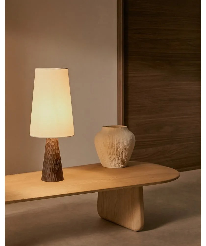 Biała/ciemnobrązowa lampa stołowa z tekstylnym kloszem (wysokość 50 cm) Amire – Kave Home