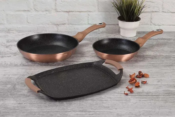 Komplet 3 złotych aluminiowych patelni A4-C92