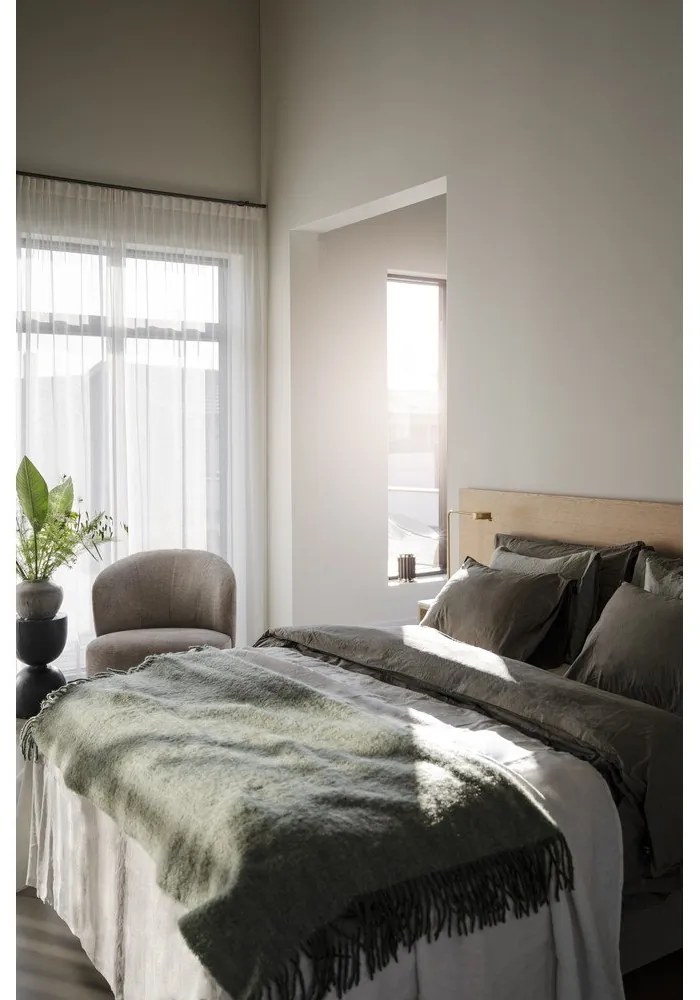 Zagłówek z litego drewna dębowego w naturalnym kolorze 240x79 cm Whitmore – Rowico