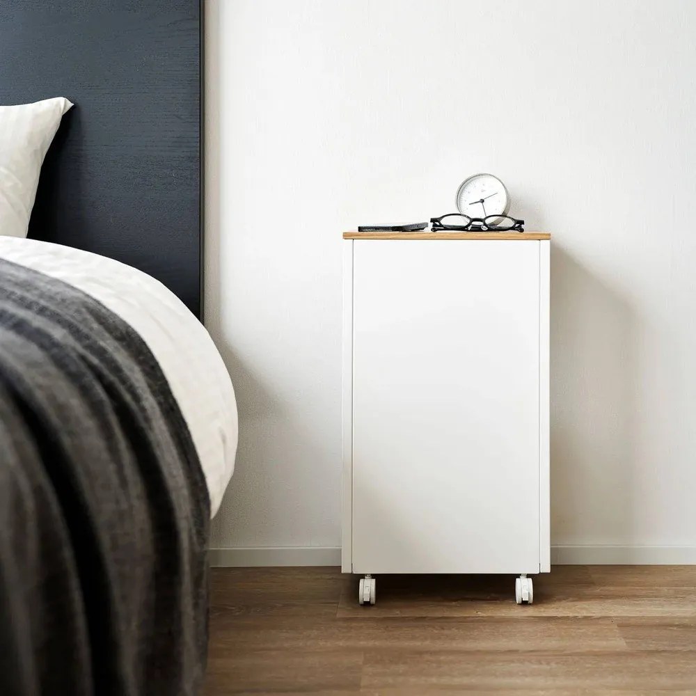 Metalowy stolik 22x31 cm Tower – YAMAZAKI