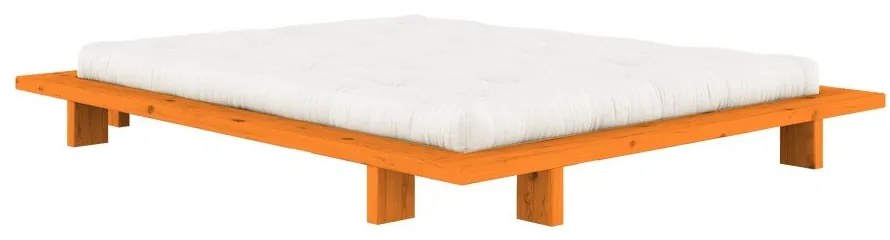 Pomarańczowe łóżko dwuosobowe z litego drewna sosnowego bez zagłówka ze stelażem 180x200 cm Japan – Karup Design