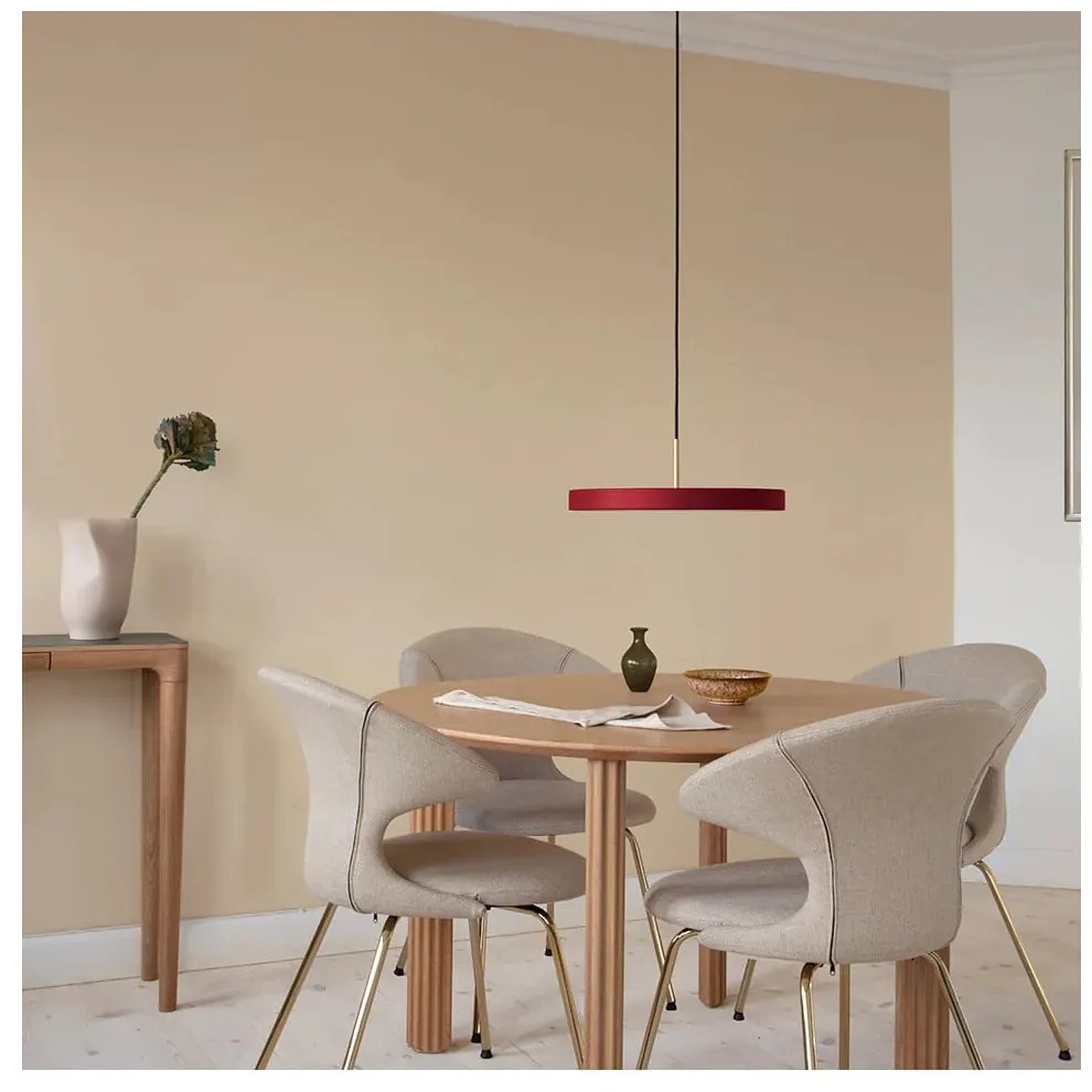 Czerwona lampa wisząca LED z metalowym kloszem ø 43 cm Asteria Medium – UMAGE
