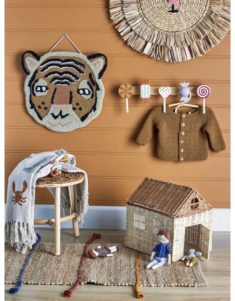 Dziecięcy wieszak ścienny z drewna sosnowego Rudy − Bloomingville Mini