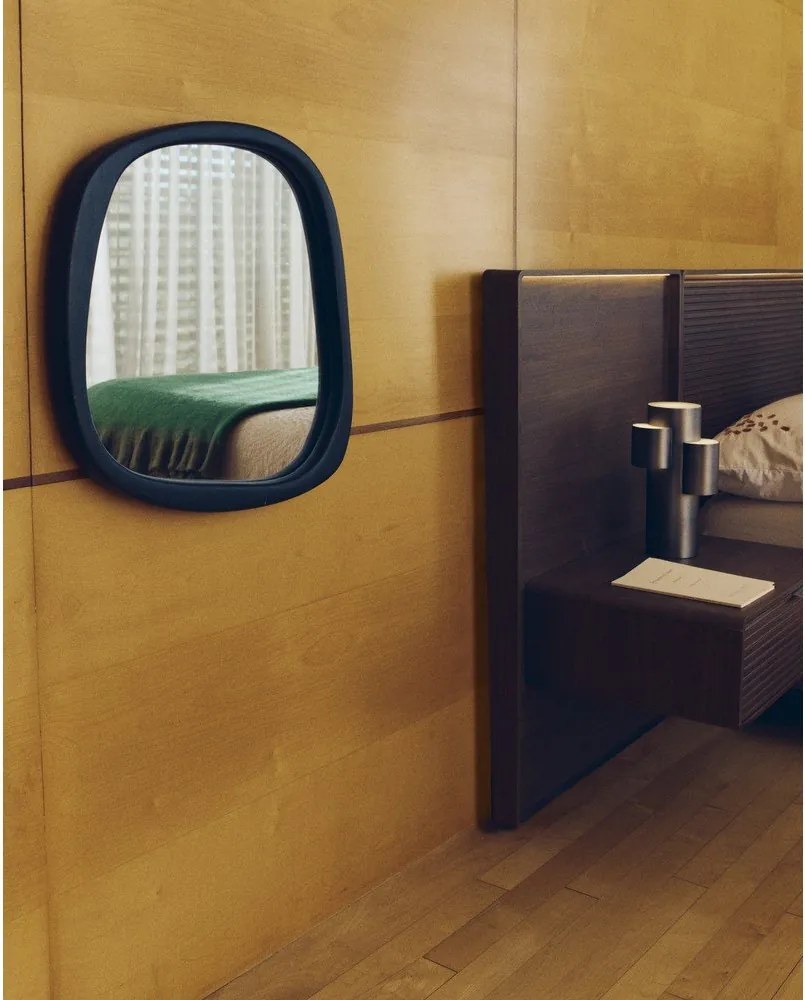 Lustro ścienne z drewnianą ramą 45,5x47 cm Alura – Kave Home