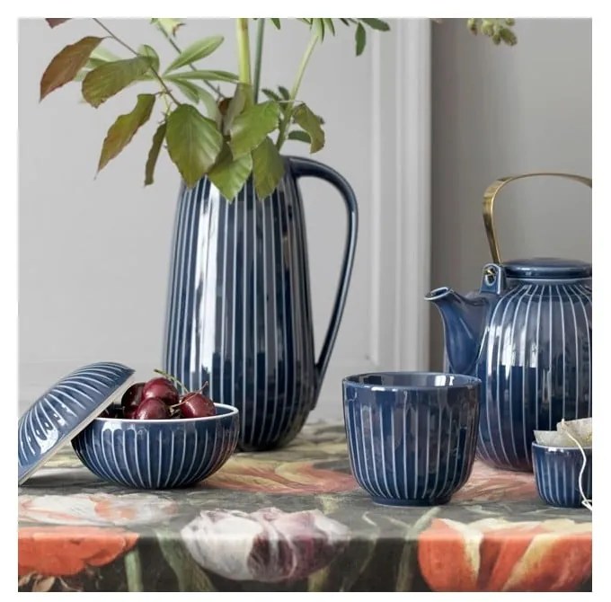 Ciemnoniebieski porcelanowy kubek Kähler Design Hammershoi, 200 ml