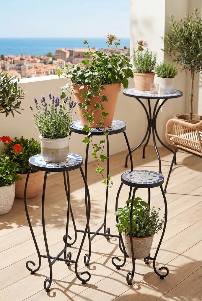 Zestaw niebiesko-białych stolików okrągłych N4-H18