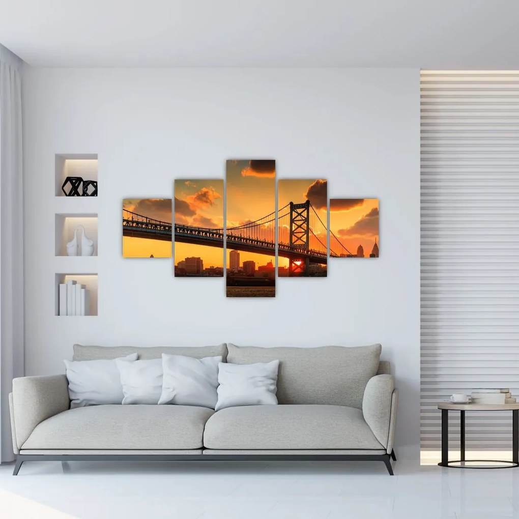 Obraz - Zachód słońca nad mostem Bena Franklina, Filadelfia (125x70 cm)