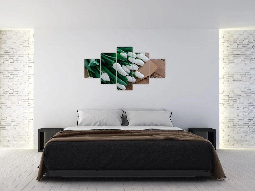 Obraz bukietu białych tulipanów (125x70 cm)