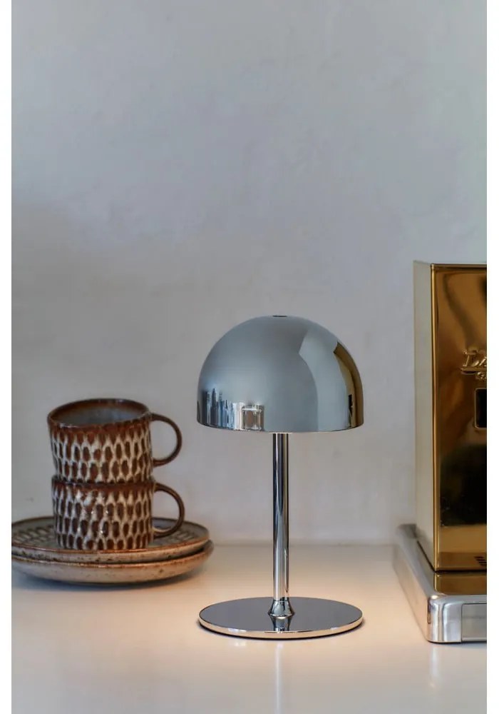 Lampa stołowa LED w kolorze srebra ze zdalnym sterowaniem i metalowym kloszem (wysokość 22 cm) Tim – Sirius