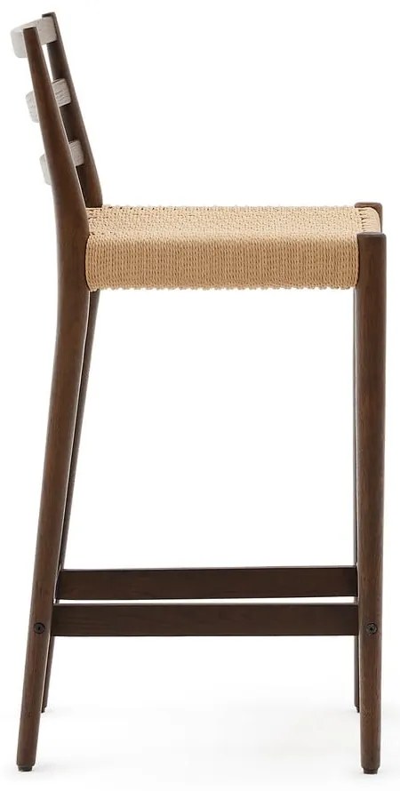 Brązowo-naturalny hoker z litego drewna dębowego (wysokość siedziska 70 cm) Analy – Kave Home