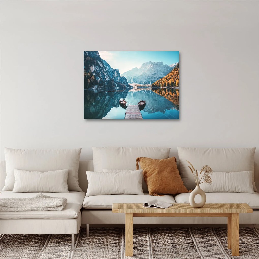 Obraz - Łodzie na jeziorze Braies (70x50 cm)