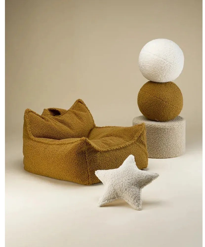 Brązowa poduszka na sofę dziecięcą z materiału bouclé Ball – Wigiwama