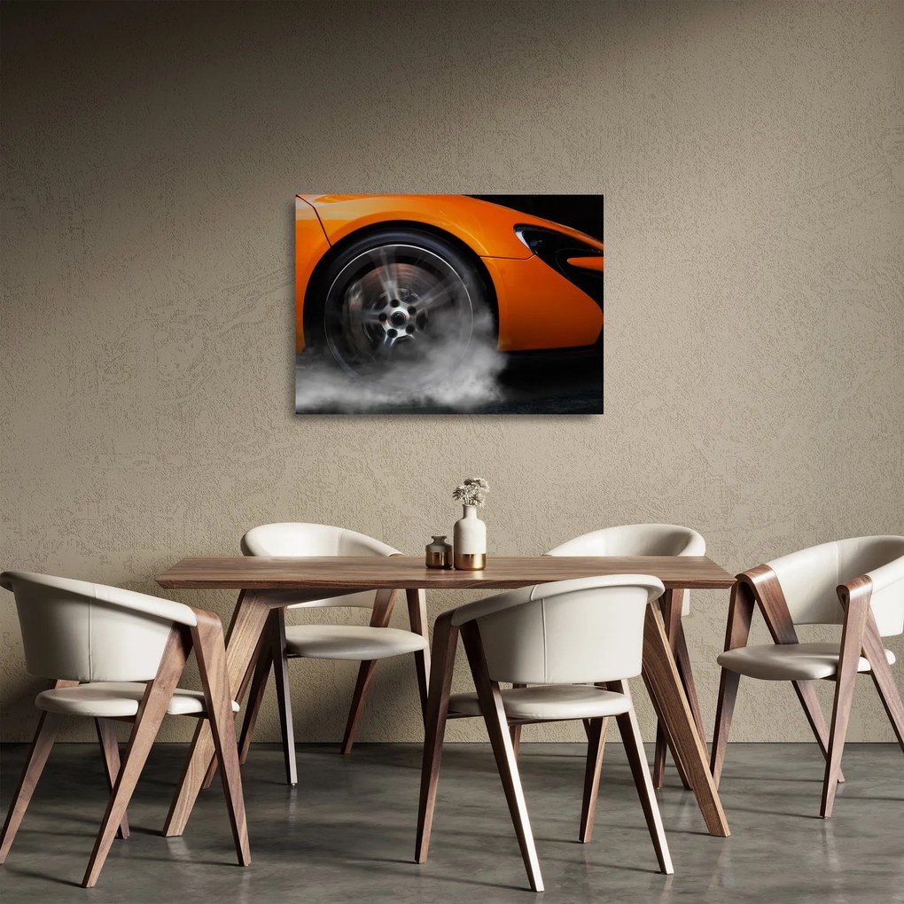 Obraz na szkle - Pomarańczowy samochód sportowy (70x50 cm)