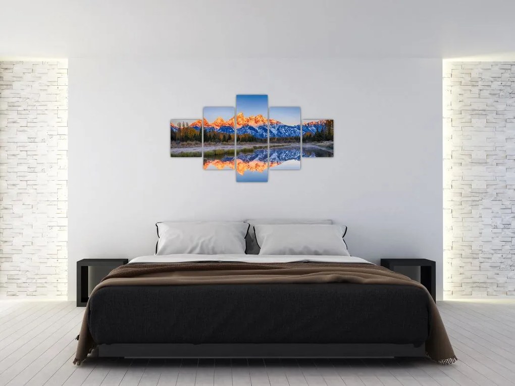 Obraz ośnieżonych szczytów górskich (125x70 cm)