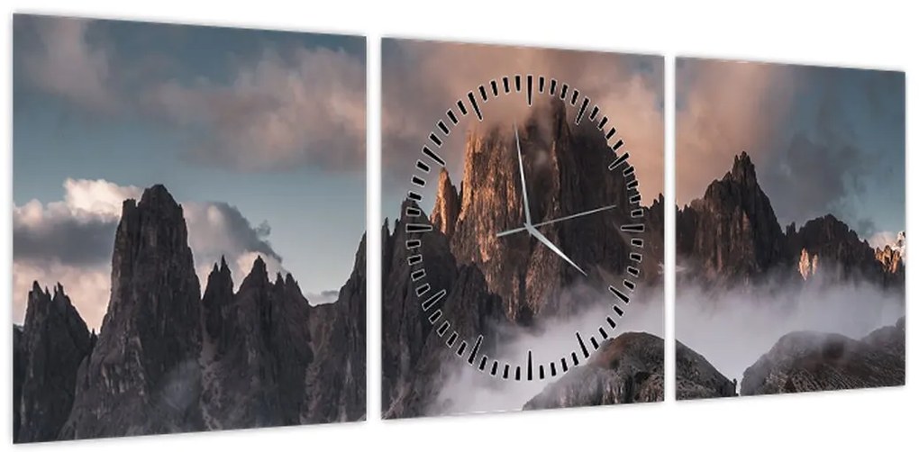 Obraz - Włoskie Dolomity ukryte we mgle (z zegarem) (90x30 cm)
