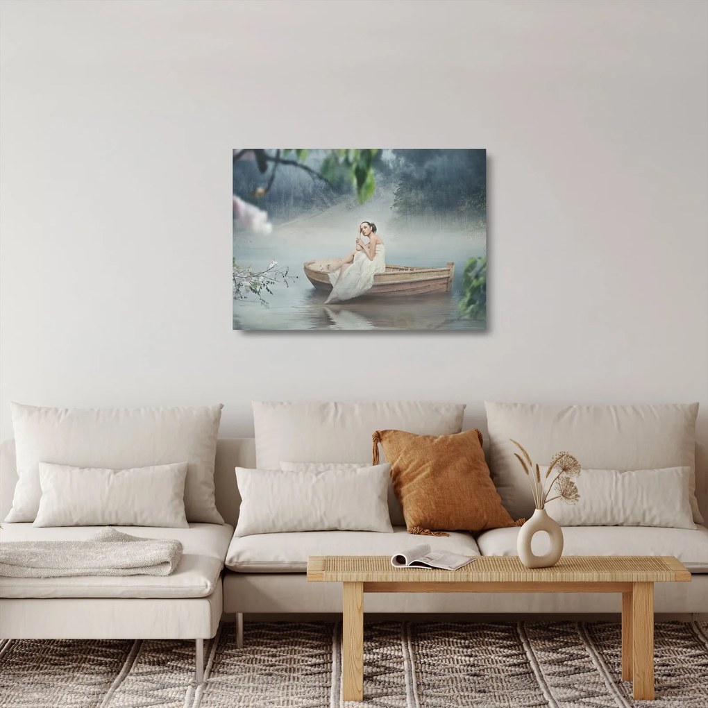 Obraz na szkle - Kobieta na łodzi (70x50 cm)