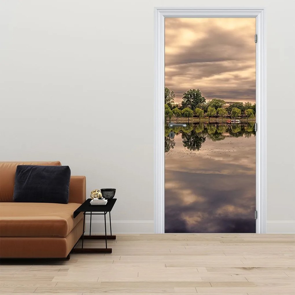 Fototapeta na drzwi - Jezioro i drzewa (95x205cm)