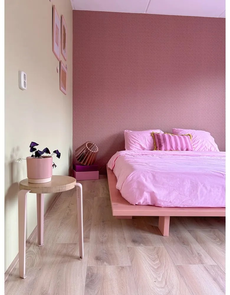 Jasnoróżowe łóżko dwuosobowe z litego drewna sosnowego ze stelażem 180x200 cm Japan – Karup Design