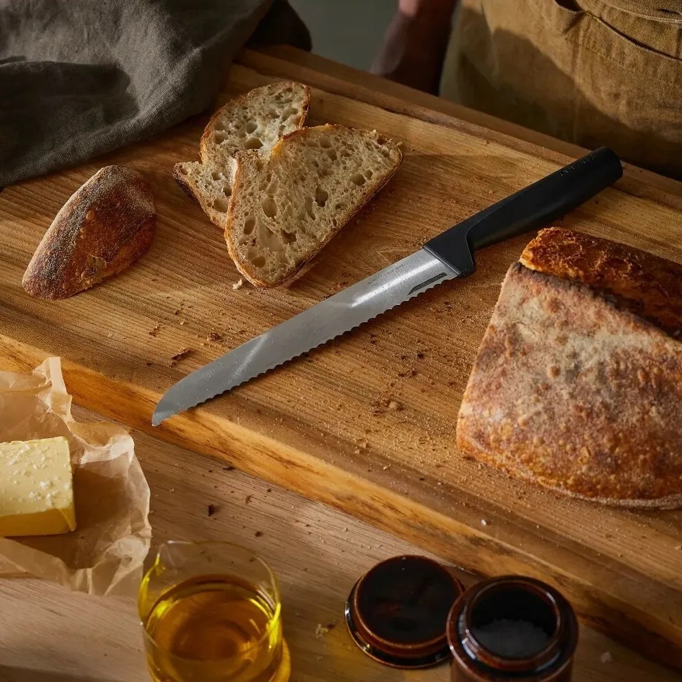 Fiskars 1054945 nóż do pieczywa Hard Edge, 22 cm