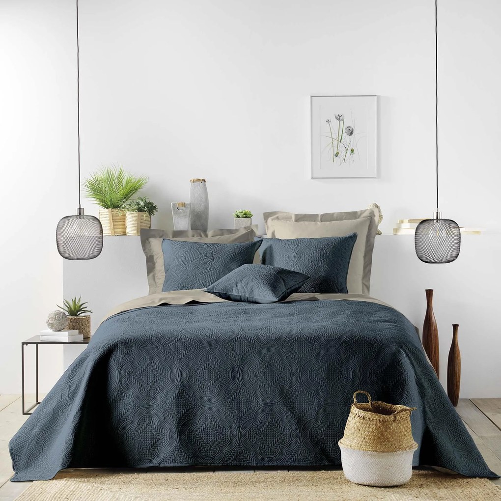 Ozdobna poszewka z tłoczeniem ROMANE, 40 x 40 cm