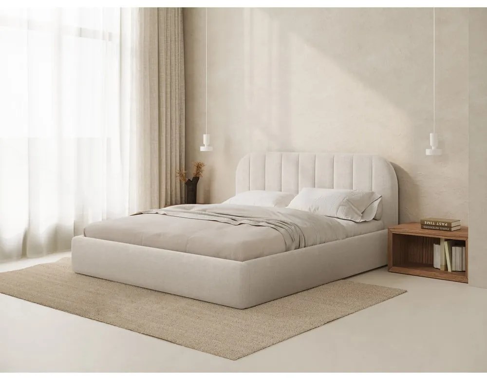 Kremowe tapicerowane łóżko dwuosobowe ze schowkiem ze stelażem 180x200 cm Juno – Windsor &amp; Co Sofas