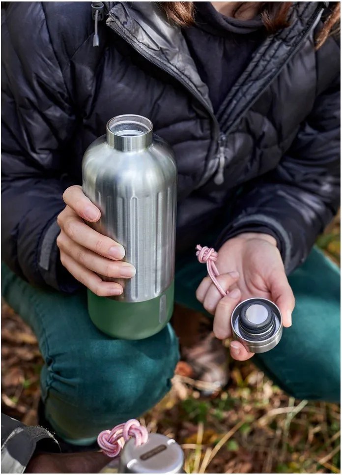 Butelka termiczna ze stali nierdzewnej w kolorze srebra 850 ml Explorer – Black + Blum