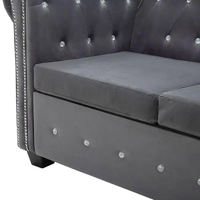Aksamitna sofa w stylu Chesterfield Xavier 3Q - szara
