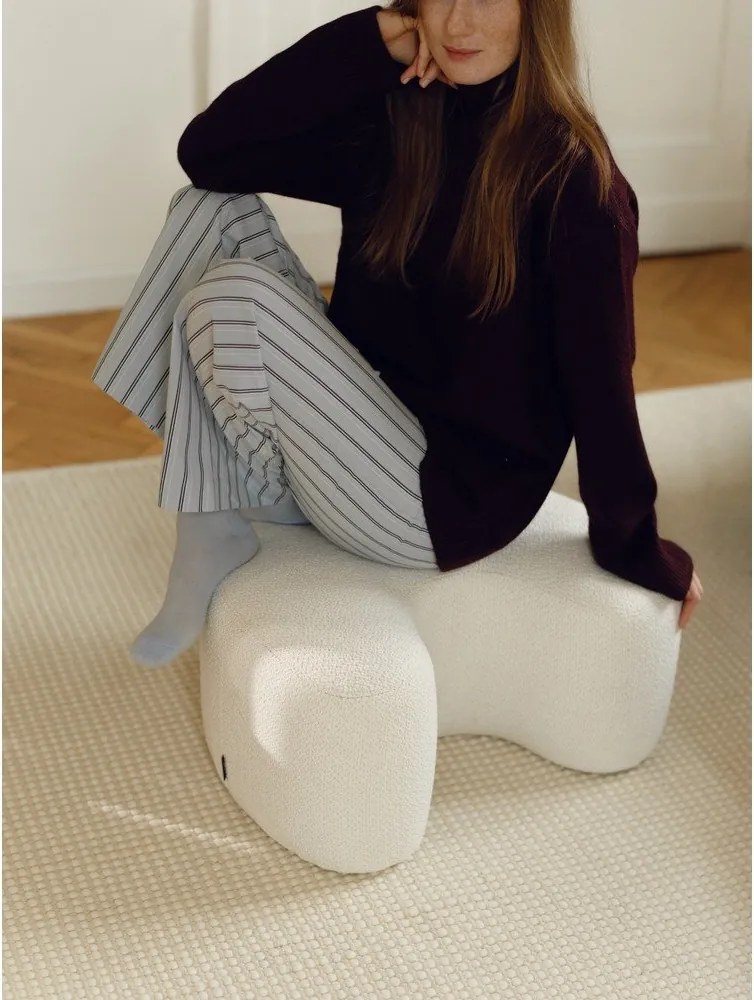 Beżowy puf z materiału bouclé Ü – noo.ma