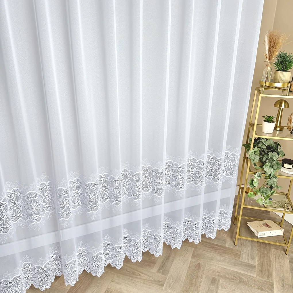 Firana gipiurowa na markizecie z dwoma dekoracyjnymi pasami – wys. 280 cm