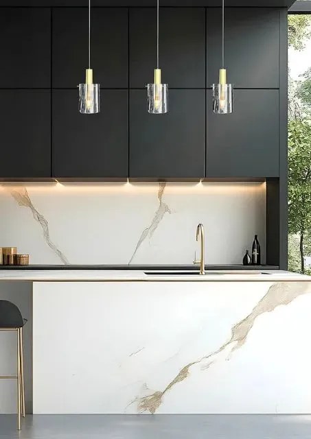 Złota lampa wisząca z metalu M6-L98