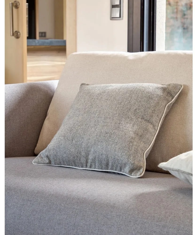 Poszewka na poduszkę z mieszanki wełny 45x45 cm Alcara – Kave Home