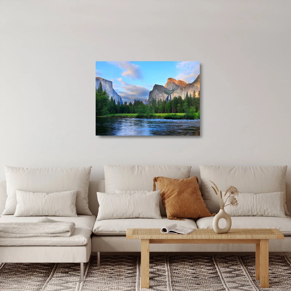 Obraz na szkle dzikiego górskiego krajobrazu (70x50 cm)