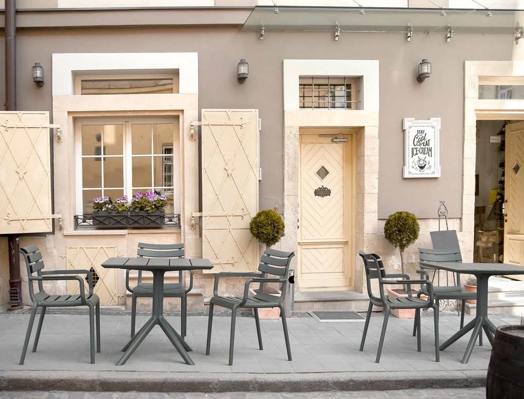 Kwadratowy stół kawiarniany z tworzywa Paris Table 70