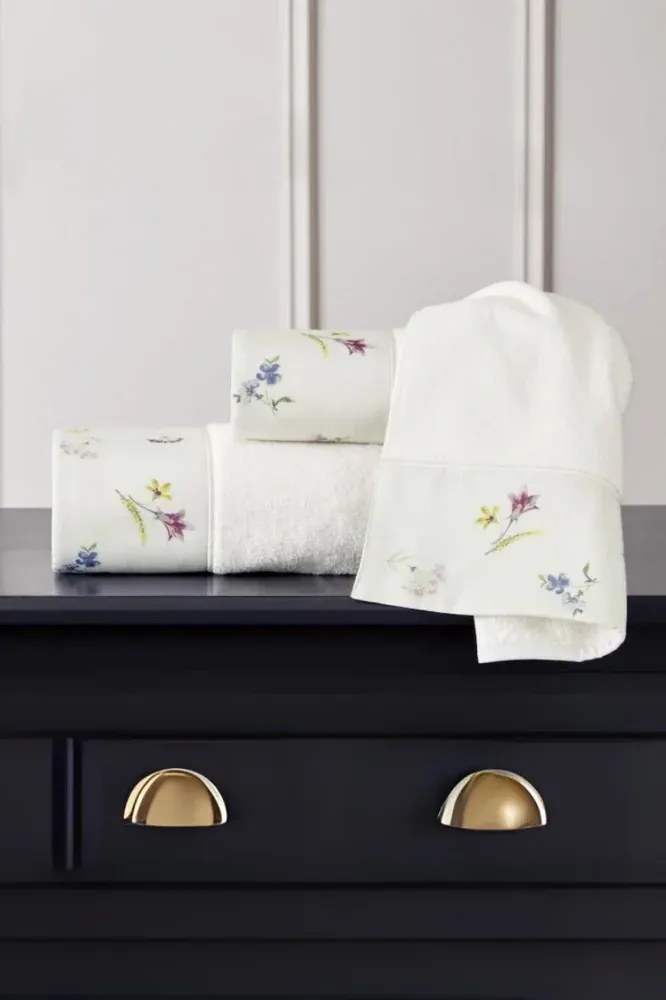Podarunkowy zestaw ręczników BROCADE, 3 szt Biały Zestaw (ręcznik 30x50cm, ręcznik 50x100cm, ręcznik 75x150cm)