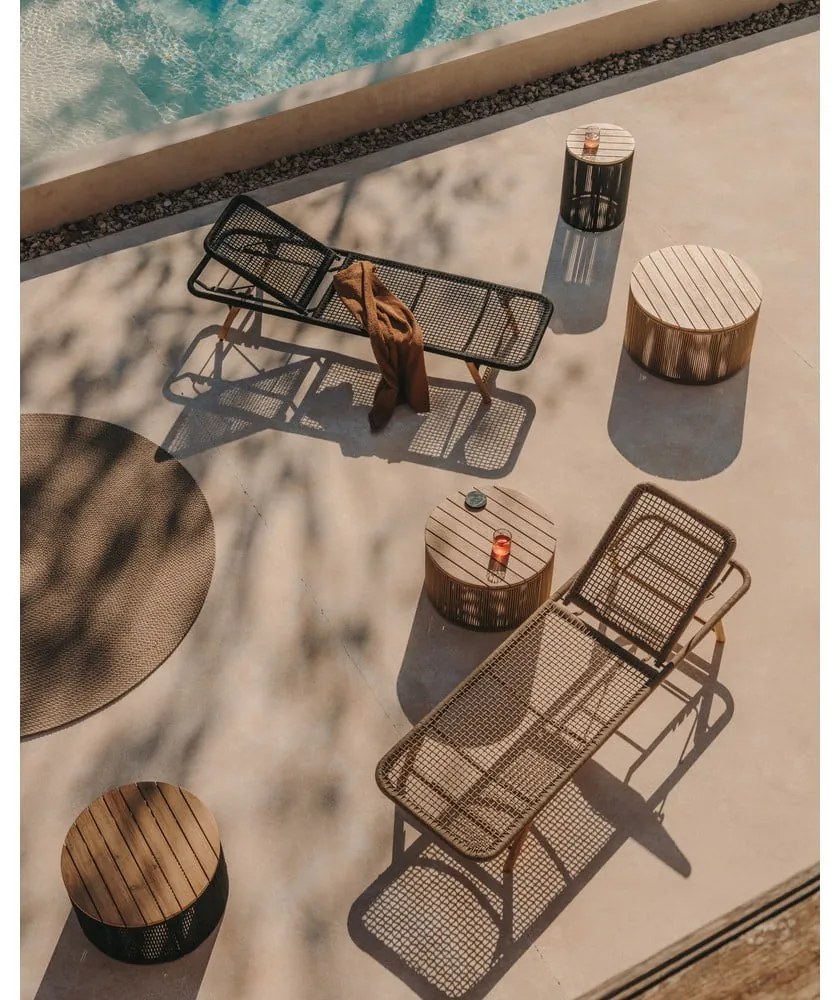 Brązowy drewniano-metalowy leżak ogrodowy Dandara – Kave Home