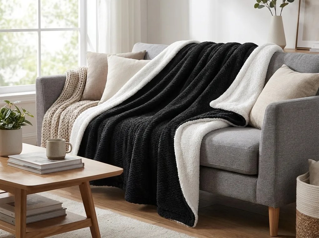 Koc z baranka VELVORA, czarny Rozmiar: 150 x 200 cm