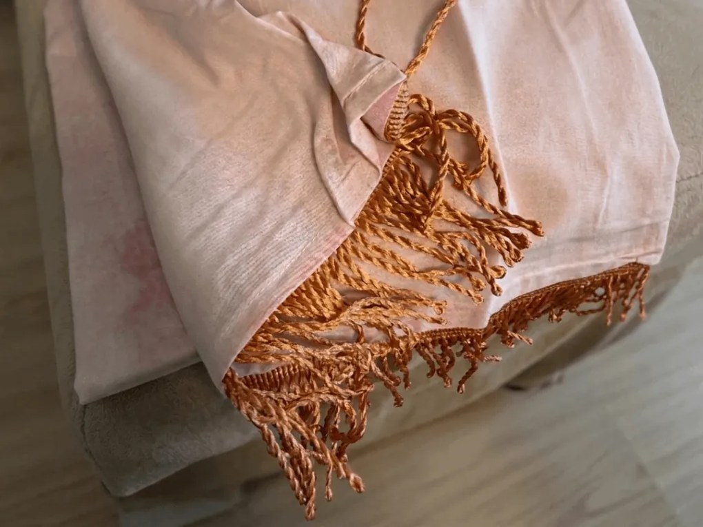 PrzytulneMieszkanie.pl PrzytulneMieszkanie.pl PROMOCJA Bawełniana pościel ÉCLAT jasnoróżowa II.jakość Rozmiar pościeli: 2 szt 60 x 70 cm | 200 x 220 cm