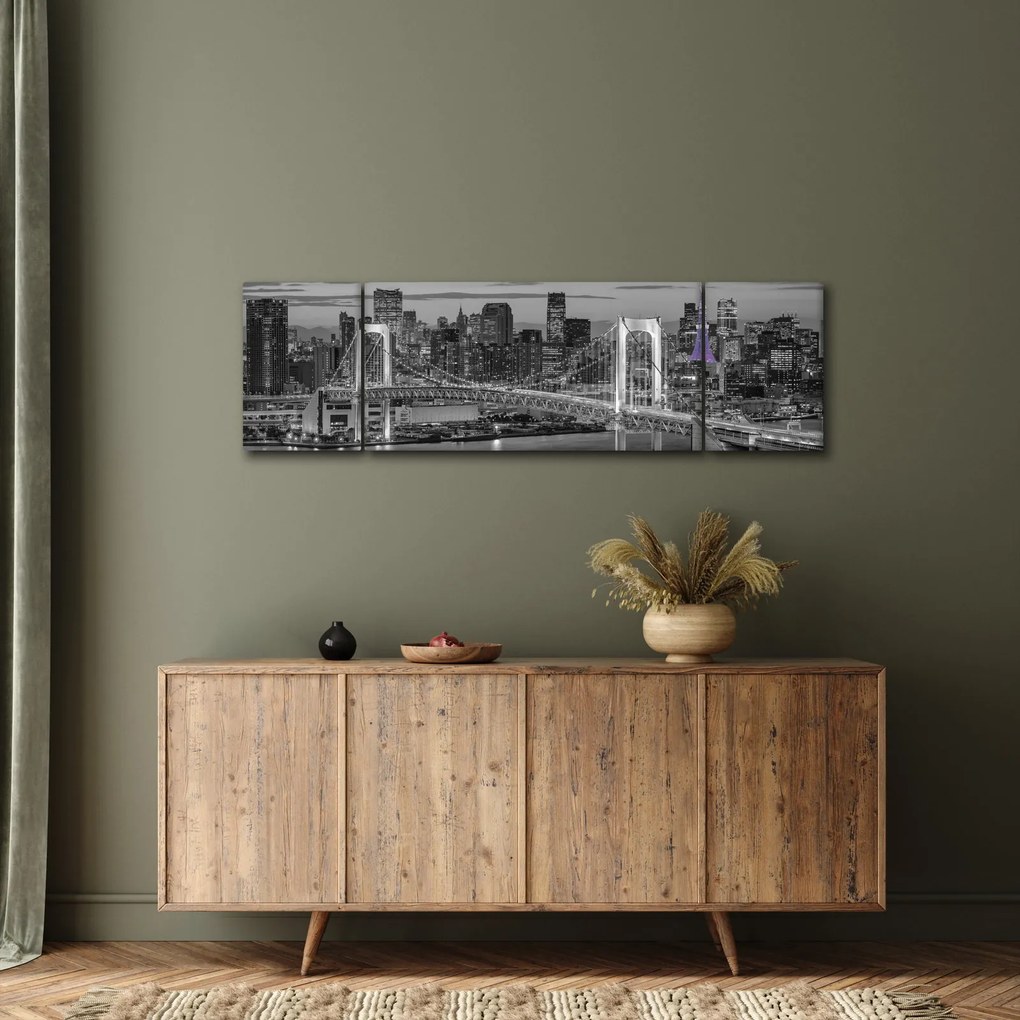 Obraz - Duże miasto z fioletową wieżą (170x50 cm)